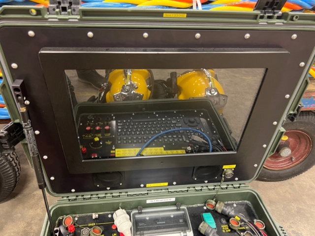 931811-14 Heavy diving system with helmets, surface panel, tubes, vests, hose etc