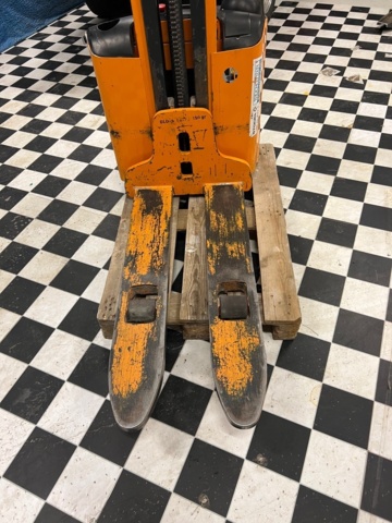 983465-3 High lift Still EGV10 -2001