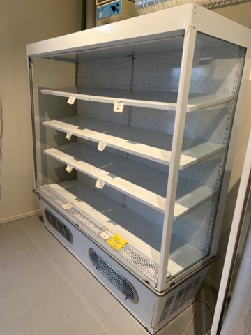 814871-3 Display fridge with blinds