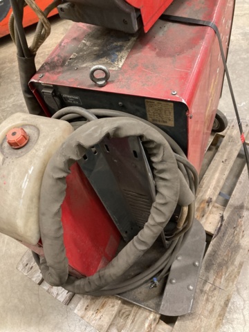 983074-16 Welding Selco Unistep 412 with feeder Selco WF106 inc a spare parts machine