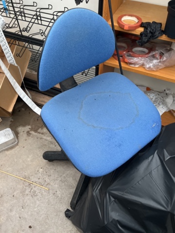 982509-5 Workbench with shelf, chairs and more