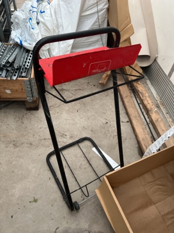 982509-4 Workbench with shelf, chairs and more