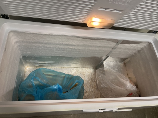 814880-4 Freezer box Whirlpool