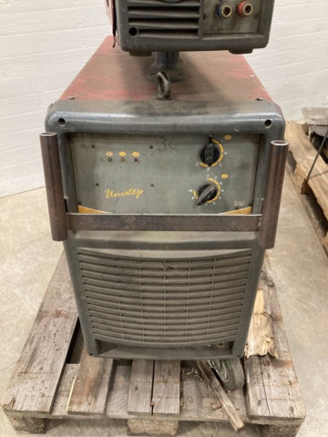 983077-4 Welding Selco Unistep 412 with feeder Selco WF106 inc a spare parts machine