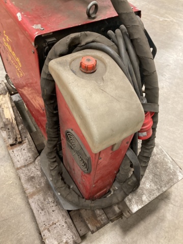 983077-8 Welding Selco Unistep 412 with feeder Selco WF106 inc a spare parts machine