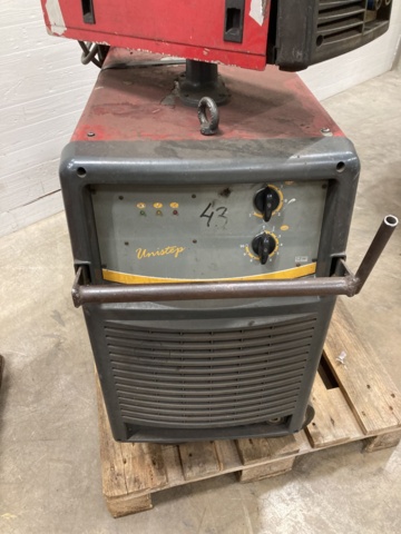 983077-14 Welding Selco Unistep 412 with feeder Selco WF106 inc a spare parts machine