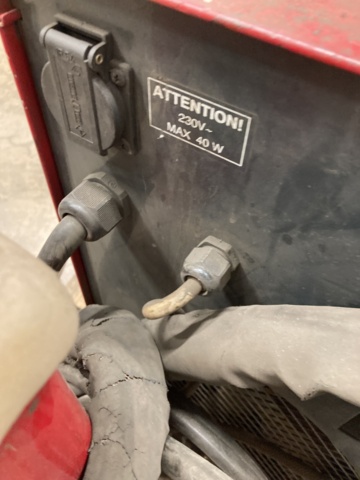 983077-19 Welding Selco Unistep 412 with feeder Selco WF106 inc a spare parts machine