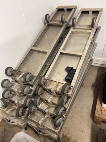 982515-2 Trolleys, 10 pieces