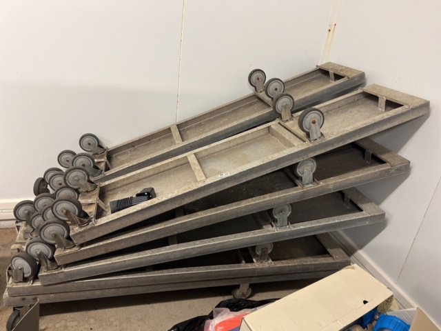 982515-3 Trolleys, 10 pieces