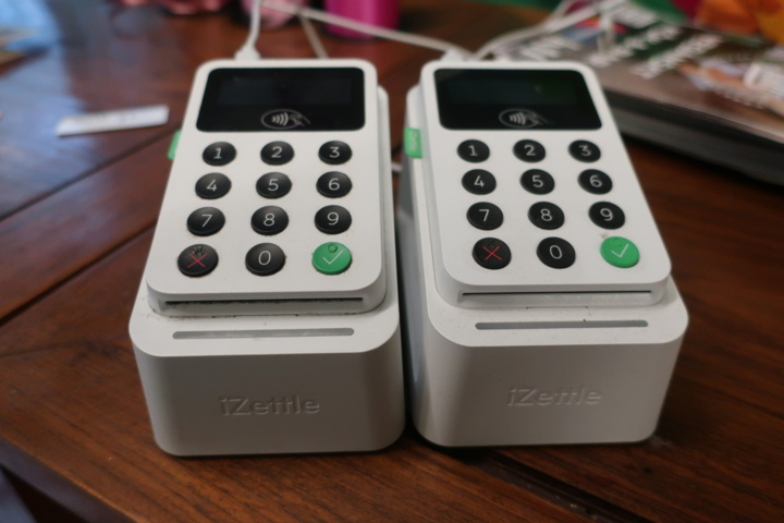 954360-4 2 card readers, iZettle and barcode reader