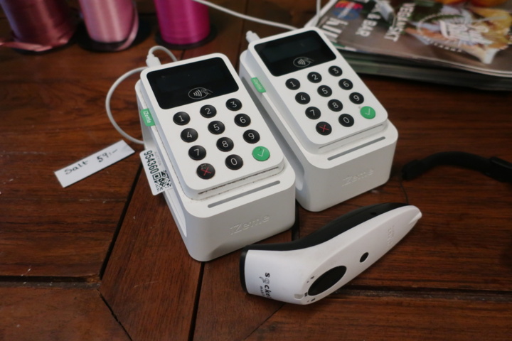954360-1 2 card readers, iZettle and barcode reader