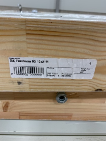 983709-5 Lot with doors