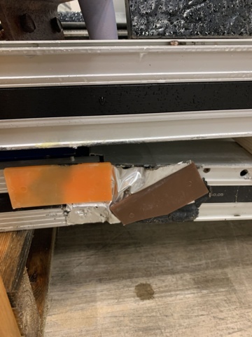 983709-9 Lot with doors