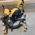 882686-6 Cut and miter saw DeWalt DW770 with stand 2.5 meters