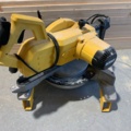 882686-7 Cut and miter saw DeWalt DW770 with stand 2.5 meters