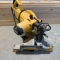 882686-9 Cut and miter saw DeWalt DW770 with stand 2.5 meters