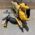 882688-4 Cut and miter saw DeWalt DWS777