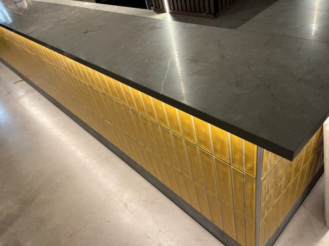 984055-3 Bar counter, L-shaped