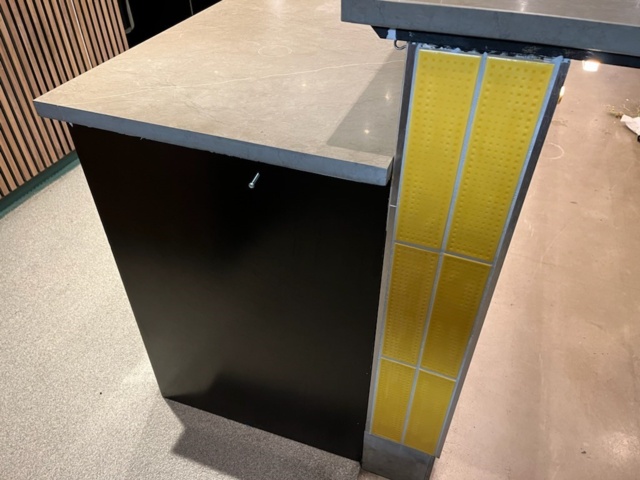 984055-5 Bar counter, L-shaped