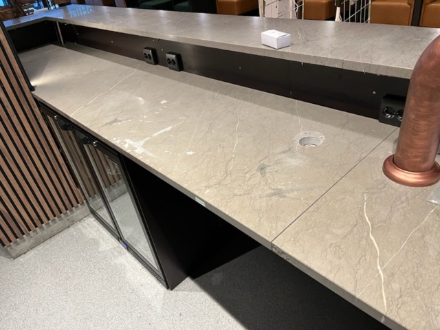 984055-8 Bar counter, L-shaped