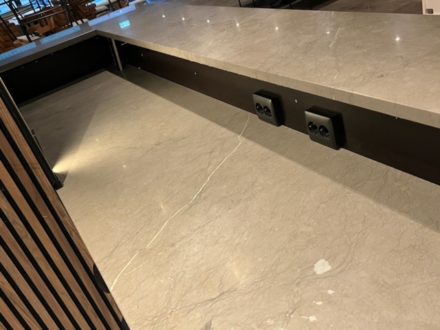 984055-10 Bar counter, L-shaped