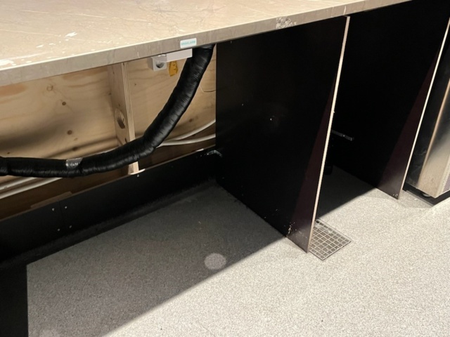 984055-12 Bar counter, L-shaped