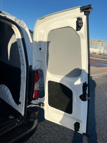 814826-17 Peugeot Partner Increased Payload 1.5 BlueHDi - 2021