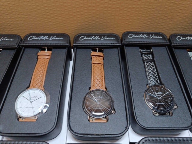 888003-3 18 Pieces Chantelle Vance wristwatch
