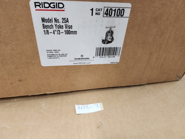 984098-2 Ridgid Bench Mount Pipe Vise 25A ⅛–4" - Shipping Included (L-209)