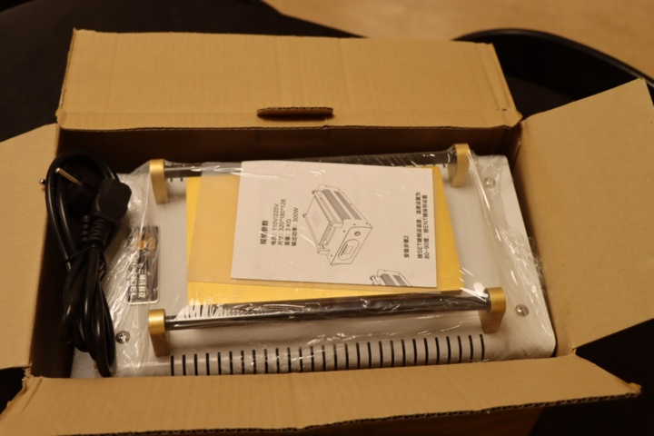 930737-3 Triangle Vacuum LCD Separator