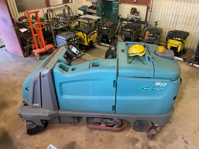 984214-5 Tennant M17