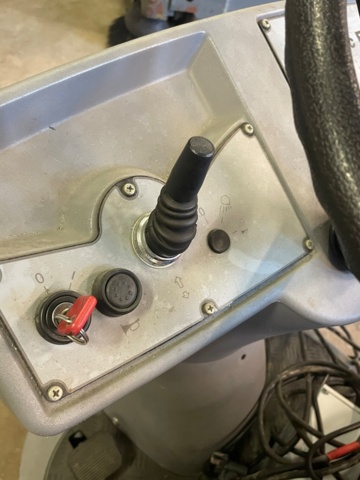 984214-6 Tennant M17