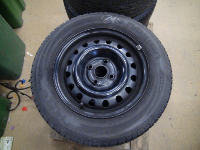 984582-2 Sheet metal rim with Nokian NRE 185x65x14 86H 5mm, 4 bolt