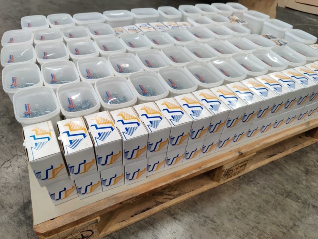 984518-3 Approx. 48,000 pieces Chip screw Arne Thuresson 4.1x30 mm