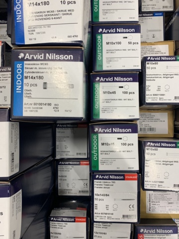 983971-7 Assortment with various screws, bolts etc