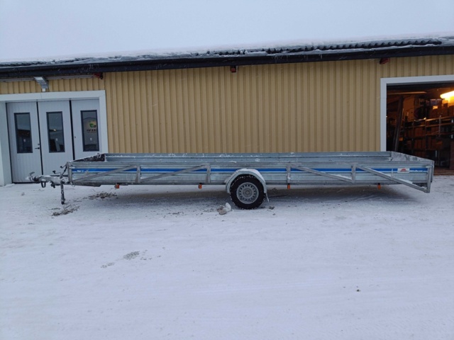 928751-2 Trailer Tiki CP650-RB -2016