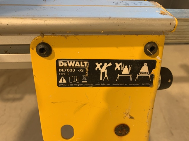 882686-5 Cut and miter saw DeWalt DW770 with stand 2.5 meters