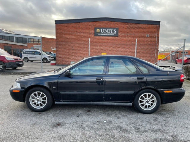 944896-2 Volvo S40 1.8 - 2004