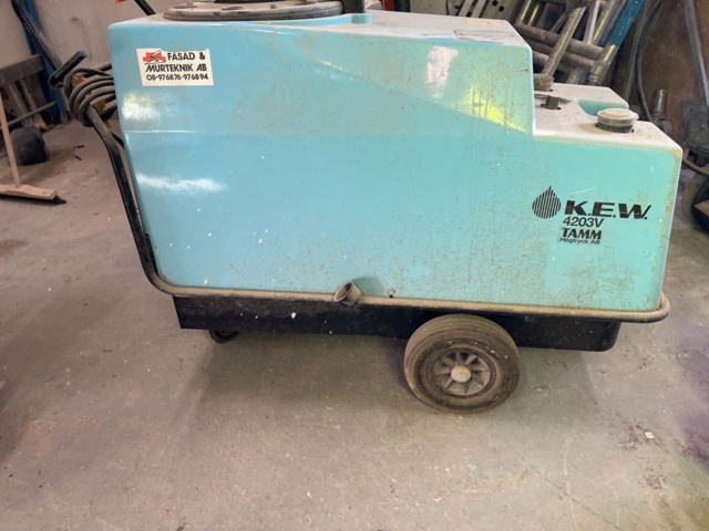 921839-2 Hot water washing machine KEW 4203V with accessories