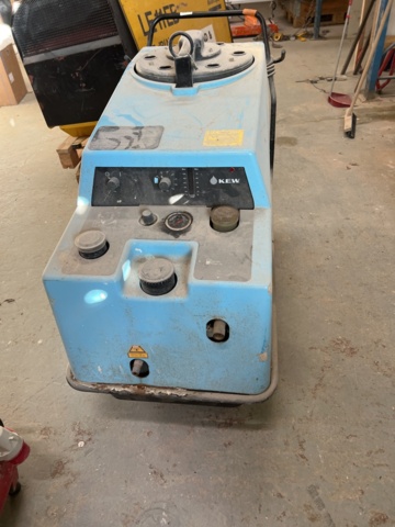 921839-3 Hot water washing machine KEW 4203V with accessories