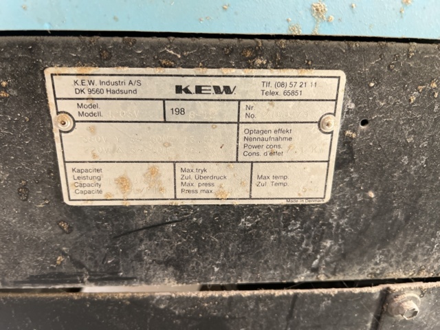 921839-7 Hot water washing machine KEW 4203V with accessories