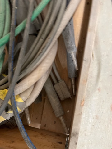 921839-12 Hot water washing machine KEW 4203V with accessories