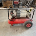 921843-1 Compressor on wheels