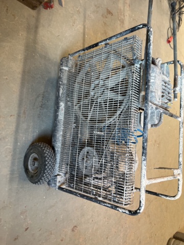 921849-6 Compressor on wheels