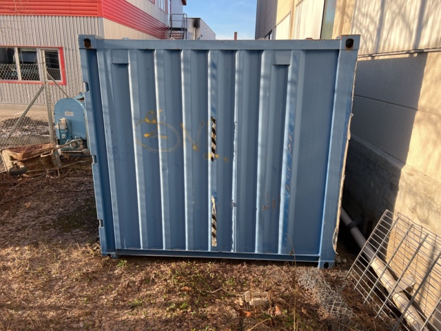 921874-2 Container