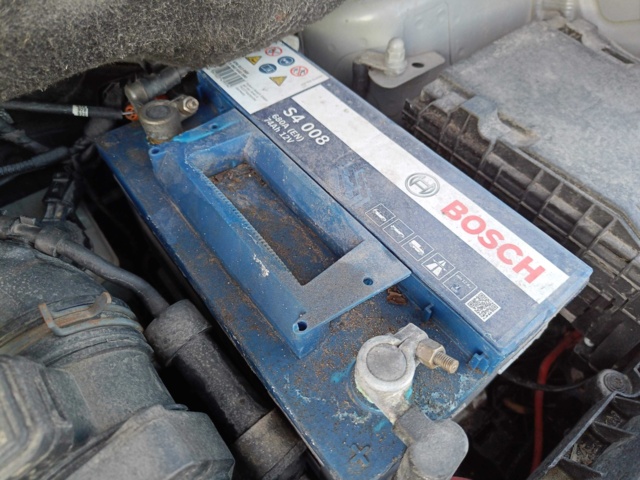 928785-64 Volkswagen Caddy 1.6 TDI -2011