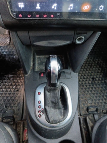 928785-79 Volkswagen Caddy 1.6 TDI -2011