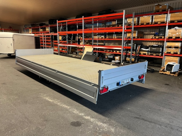 953241-3 Westbay Donna B2 2016