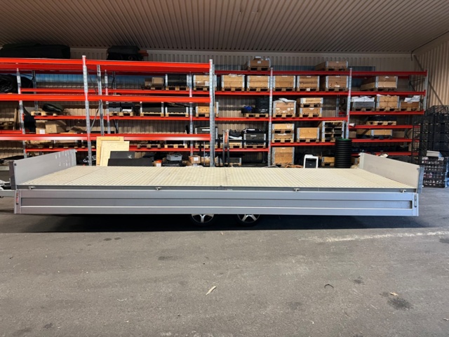 953241-5 Westbay Donna B2 2016