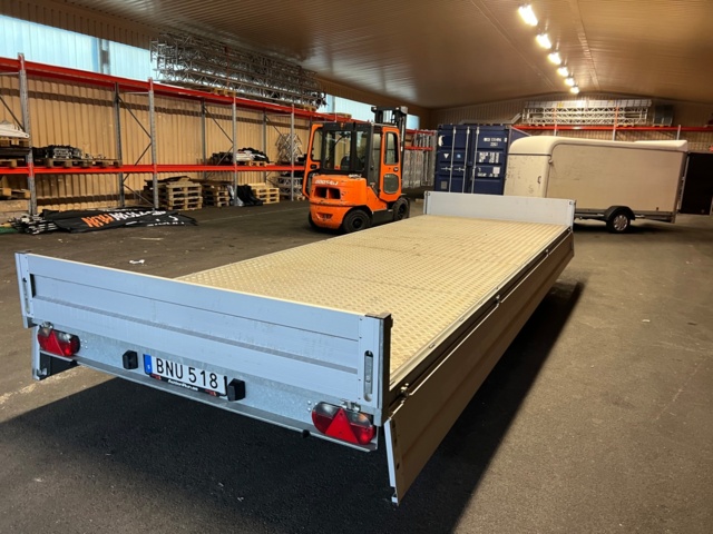 953241-6 Westbay Donna B2 2016